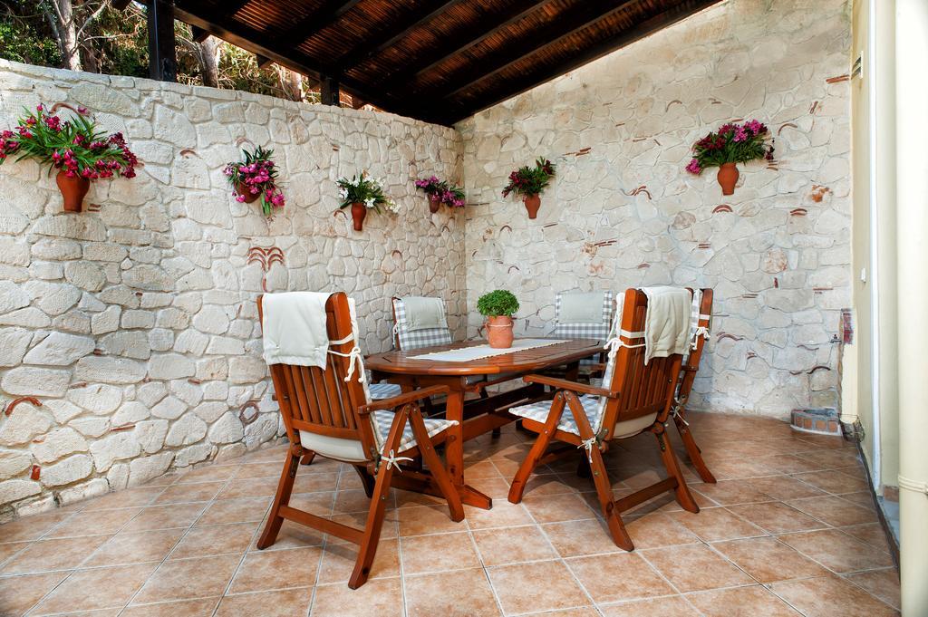 Villa Pefkohori Exterior photo